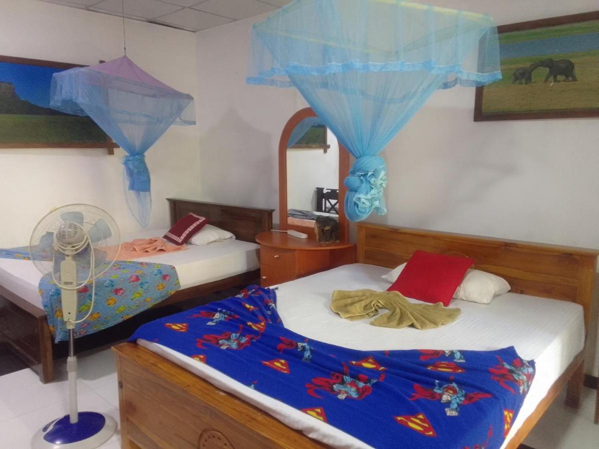 Sigiriya Village Home Stay & Private Room Exteriör bild
