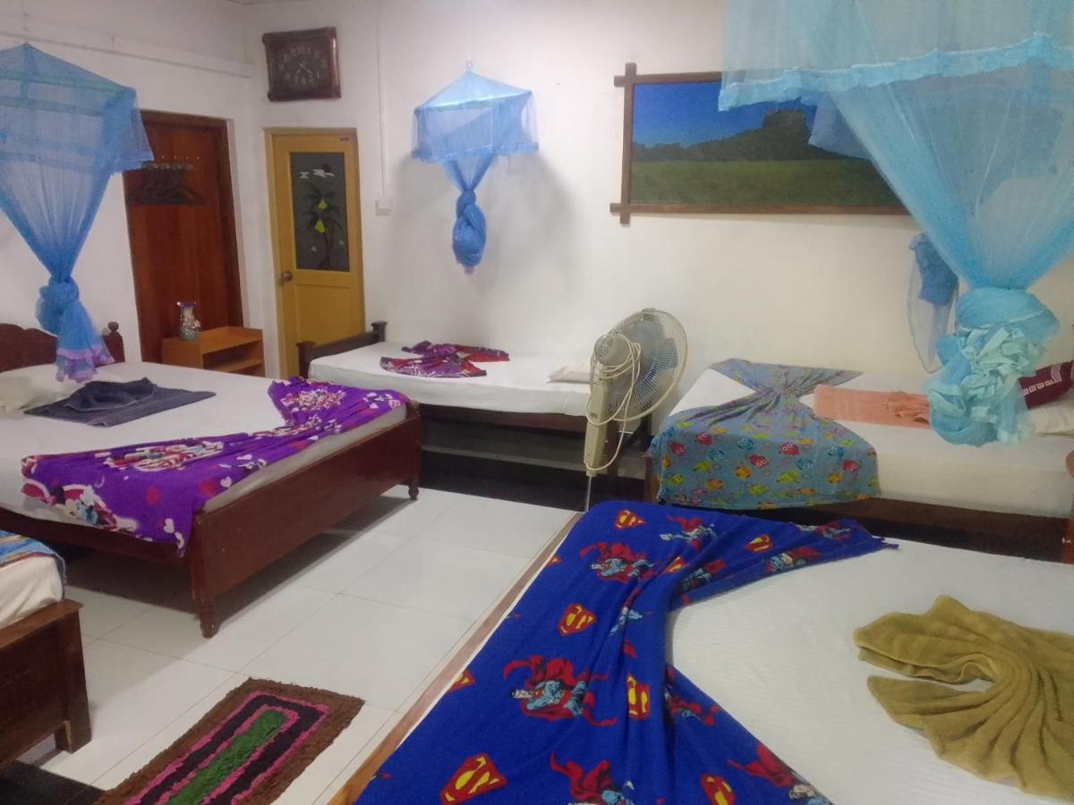 Sigiriya Village Home Stay & Private Room Exteriör bild