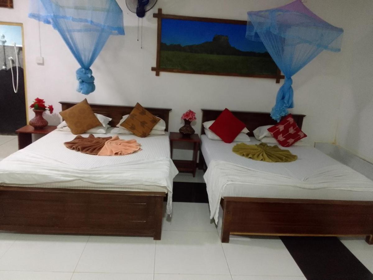 Sigiriya Village Home Stay & Private Room Exteriör bild